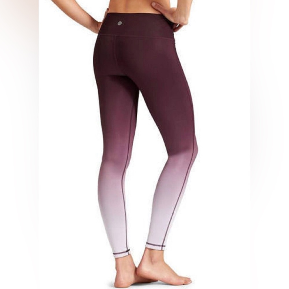 Athleta Currant Fade Reversible Chaturanga Tight Burgundy White Ombre Small
